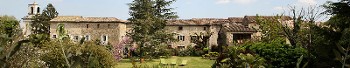 h�bergement exceptionnel de 15 chambres dans trois maisons � Potelieres village